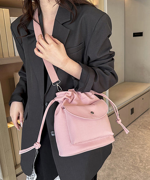 ショルダーバッグ 2wayバケットバッグ 軽量 キャンバスショルダー 韓国風 斜めがけバッグ 大人カジュアル 手提げバッグ ドローストリング 帆布BAG スクエア 77YD-001