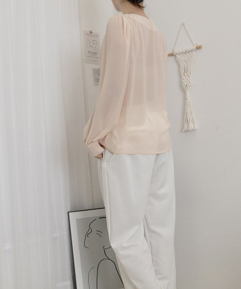 ブラウス ゆったり 長袖トップス 透け感 シアーブラウス レディース フェミニン 通勤OL 大人可愛い シフォンブラウス 体型カバー ラウンドネック 軽やか 無地 77YLMEI-001