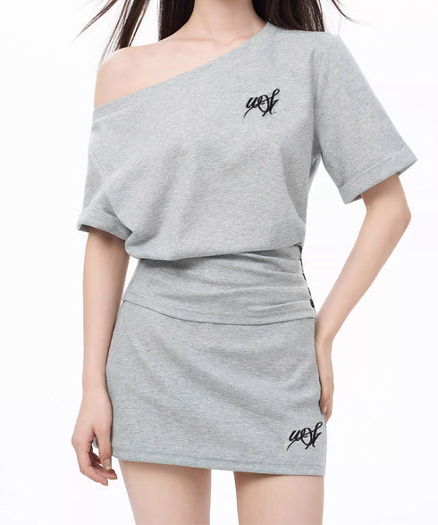 ガーリーセットアップ ワンオフショルダー Y2Kセット 肩見せ ワンポイントトップス ミニスカート 半袖Tシャツロゴ デート服 韓国っぽい 夏服セット スクール風 80YIKLI-002