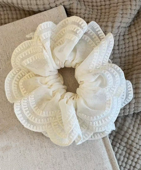 ボリュームレースシュシュ 韓国風ヘアゴム レディース 大人かわいい ヘアアクセ フェミニン ヘアグッズ 甘めスタイル 髪飾り おしゃれ まとめ髪 オルチャン髪ゴム 80JUNSHAN-011