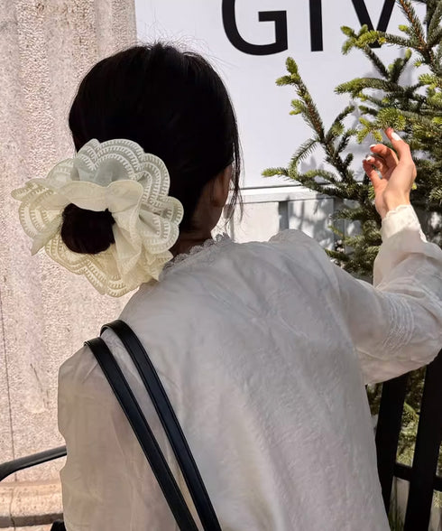 ボリュームレースシュシュ 韓国風ヘアゴム レディース 大人かわいい ヘアアクセ フェミニン ヘアグッズ 甘めスタイル 髪飾り おしゃれ まとめ髪 オルチャン髪ゴム 80JUNSHAN-011