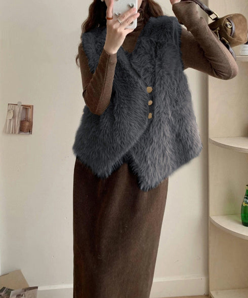 ふわふわファーベストVネックニットベスト レディース ダブルボタン エコファーベスト 春秋冬重ね着 柔らかいニットジレ軽量 大人カジュアル もこもこチョッキ韓国風 80QT-002