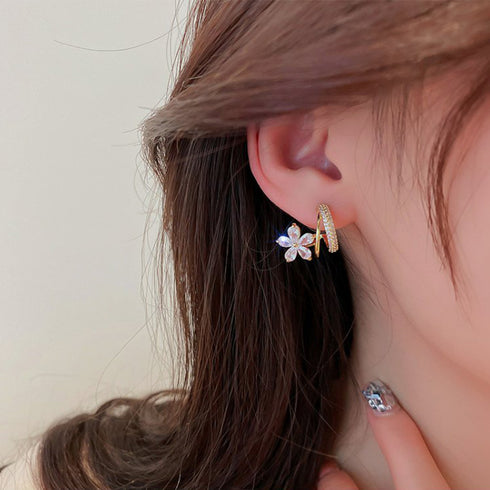 ピアス 花モチーフ レディース きらきら おしゃれ アクセサリー ゴールド きれいめ 耳飾り お呼ばれ ジュエリー 結婚式 パーティー 韓国ファッション上品 清楚 80YUNNIAN-003