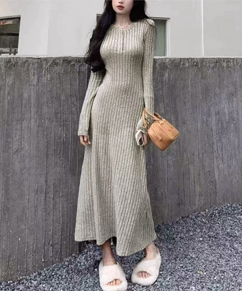 リブニットワンピース 長袖 ロングワンピ レディース フロントボタンワンピース タイトめシルエット 大人可愛い Vネックボディコンワンピ 無地ストレッチワンピ秋冬 83JXX-001