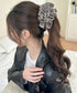 パールバナナクリップサテン風ヘアクリップ しっかり留まる大きめ髪留め 韓国風ヘアアクセサリー大人可愛い おしゃれハーフアップ 簡単ヘアアレンジグッズ ポニーテール 83SUIMIN-001