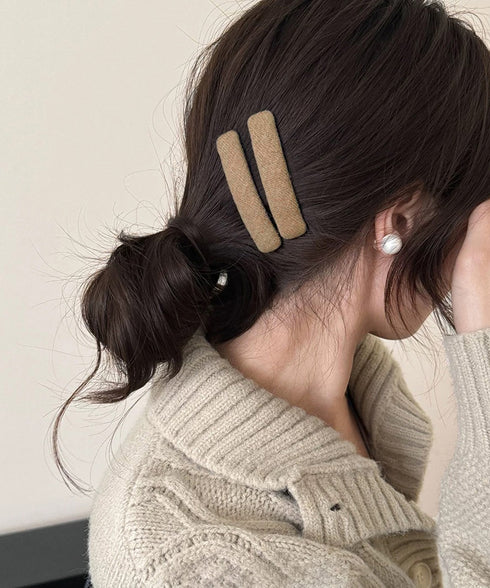 ウール調ヘアクリップ2点セットスリーピン フェルト風前髪クリップ跡がつかない 大人可愛いパッチンピンシンプル おしゃれヘアアクセサリーレトロ髪飾り起毛素材ヘアピン 83TTONG-001