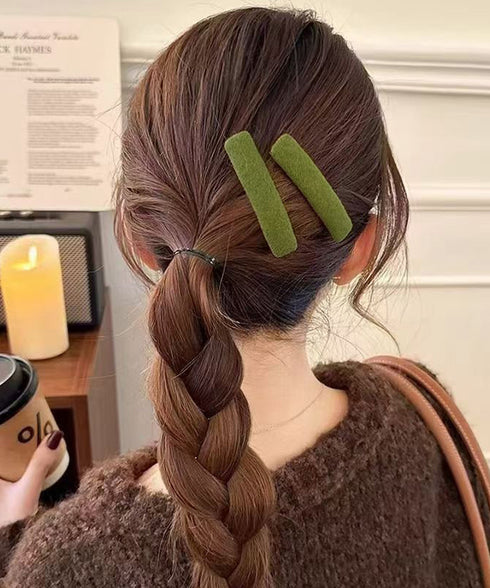 ウール調ヘアクリップ2点セットスリーピン フェルト風前髪クリップ跡がつかない 大人可愛いパッチンピンシンプル おしゃれヘアアクセサリーレトロ髪飾り起毛素材ヘアピン 83TTONG-001