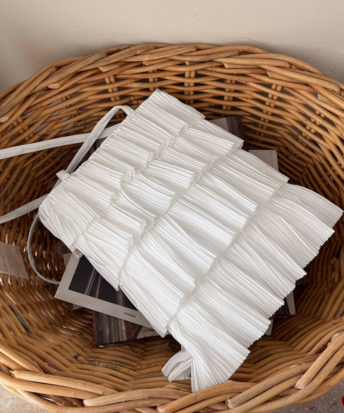 フリルトートバッグ レディース 肩掛け鞄 大人可愛いプリーツトート カジュアルきれいめ 肩掛けバッグ 大容量 韓国風バッグ おしゃれ 女性 ティアードバッグ 軽量 83CUHAN-001