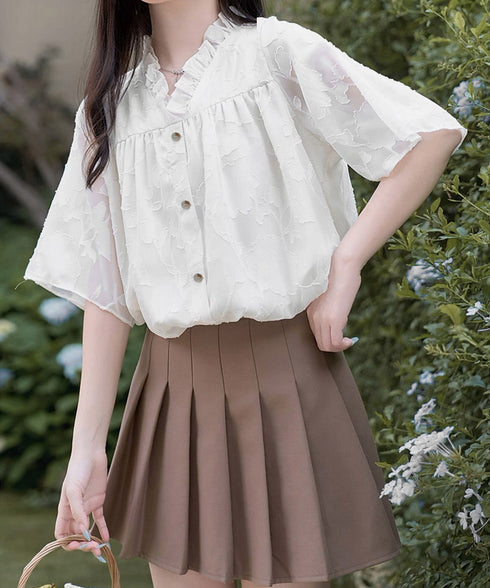 Vネックフリルブラウス 花柄刺しゅう夏服 レディース 半袖薄手 シャツブラウス 体型カバートップス きれいめ 大人可愛い フェミニン服 着やせ 人気ゆったりシャツ 83FENYUN-001