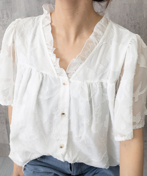 Vネックフリルブラウス 花柄刺しゅう夏服 レディース 半袖薄手 シャツブラウス 体型カバートップス きれいめ 大人可愛い フェミニン服 着やせ 人気ゆったりシャツ 83FENYUN-001