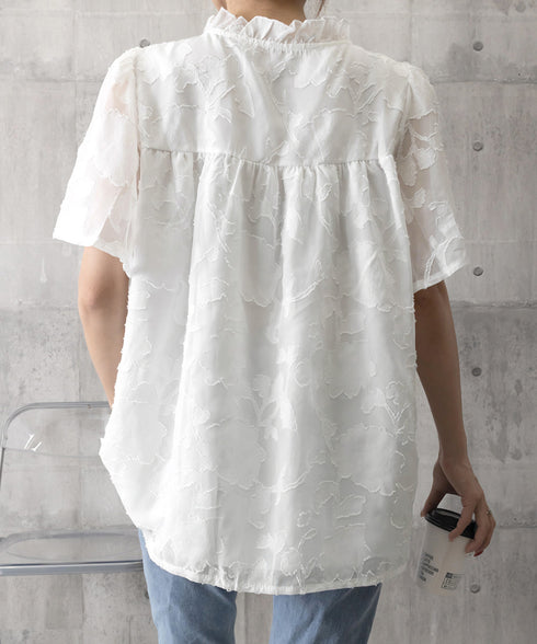 Vネックフリルブラウス 花柄刺しゅう夏服 レディース 半袖薄手 シャツブラウス 体型カバートップス きれいめ 大人可愛い フェミニン服 着やせ 人気ゆったりシャツ 83FENYUN-001