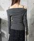 オフショルニットトップスサイドタック長袖 2way ニットソー レディース オフショルダーニットプルオーバー フェミニン 春秋服 ギャザーニットセーターオルチャン 83HTAO-004