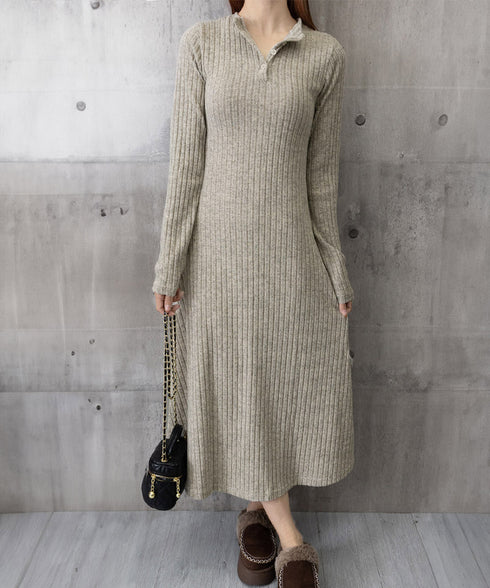 リブニットワンピース 長袖 ロングワンピ レディース フロントボタンワンピース タイトめシルエット 大人可愛い Vネックボディコンワンピ 無地ストレッチワンピ秋冬 83JXX-001