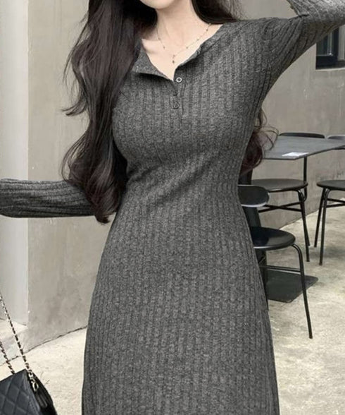 リブニットワンピース 長袖 ロングワンピ レディース フロントボタンワンピース タイトめシルエット 大人可愛い Vネックボディコンワンピ 無地ストレッチワンピ秋冬 83JXX-001