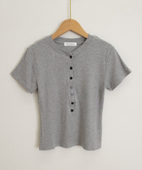 半袖ヘンリーネックtシャツ丸首カットソー フロントボタンtシャツレディース クルーネックtシャツ きれいめカジュアル 韓国風シンプルおしゃれ タイトトップス着やせ 83LUOSI-001