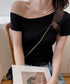 ワンショルダーTシャツオフショルダー夏服 レディース 片肩オフショルカットソー 無地 大人カジュアル セクシー tシャツ お洒落 夏トップス 肩出しカットソー半袖 83LYQYZ-002