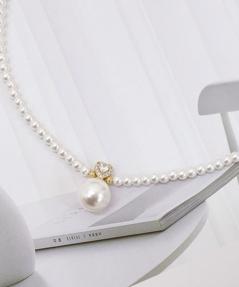 フェイクパールネックレスレディース 上品 鎖骨ネックレス フェミニン首飾り 韓国風ショートネックレス 大人可愛いアクセサリー華やかなパーティージュエリー きれいめ 83QH-005