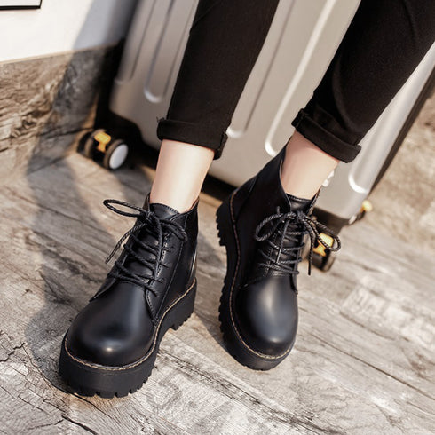 厚底ブーツ レディースショートブーツ韓国 トラックソールブーツ おしゃれ ボリュームソール 編み上げシューズ ローヒール靴 アンクルブーツ カジュアル靴 秋冬人気 83RAJL-010