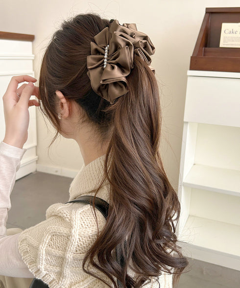 パールバナナクリップサテン風ヘアクリップ しっかり留まる大きめ髪留め 韓国風ヘアアクセサリー大人可愛い おしゃれハーフアップ 簡単ヘアアレンジグッズ ポニーテール 83SUIMIN-001