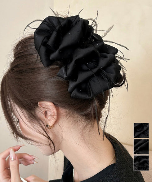 大きめバンスクリップ黒フェザーヘアアクセ 韓国風上品華やかボリュームシュシュ風ヘアクリップ 大人っぽいフリル黒髪飾り キラキラビジュー高級感ヘアアクセサリー髪留め 83SUIMIN-003