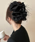 大きめバンスクリップ黒フェザーヘアアクセ 韓国風上品華やかボリュームシュシュ風ヘアクリップ 大人っぽいフリル黒髪飾り キラキラビジュー高級感ヘアアクセサリー髪留め 83SUIMIN-003