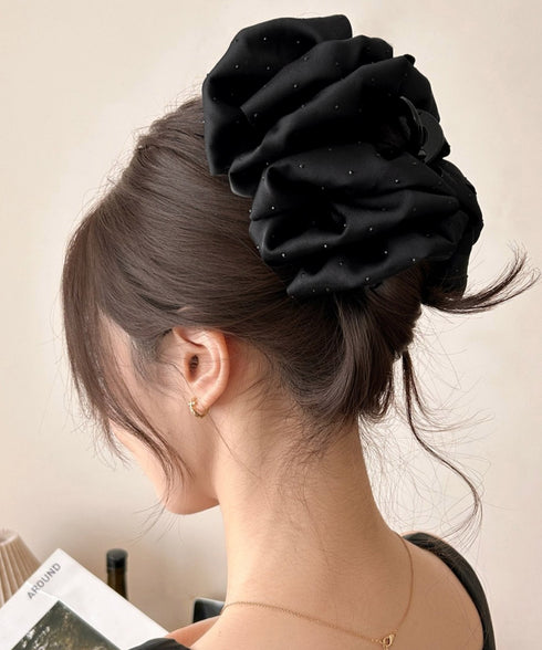 大きめバンスクリップ黒フェザーヘアアクセ 韓国風上品華やかボリュームシュシュ風ヘアクリップ 大人っぽいフリル黒髪飾り キラキラビジュー高級感ヘアアクセサリー髪留め 83SUIMIN-003