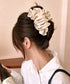 ボリュームシュシュバンスクリップ大人上品 大人可愛い 大きめヘアクリップ 小顔見え ボリュームフリル ヘアアクセサリー フェミニン 高見えまとめ髪 おしゃれ髪飾り 83SUIMIN-005