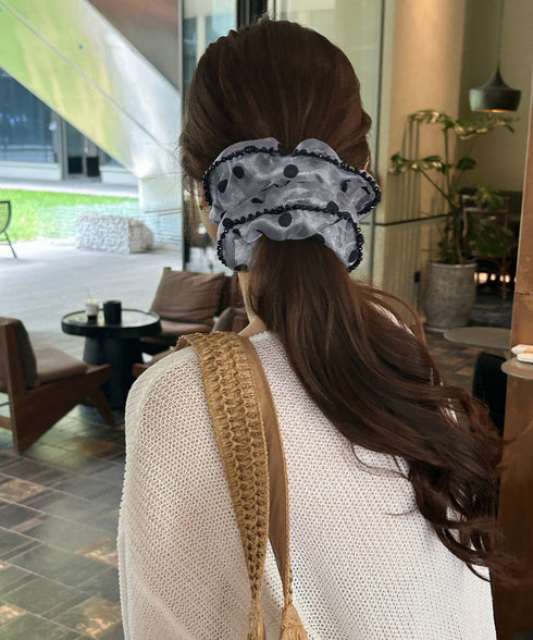ドット柄シアーシュシュ ヘアアクセサリー 軽やかオーガンジーシュシュ フェミニンフリルまとめ髪 大人ガーリーヘアゴム韓国風ポニーテールヘアアクセ おしゃれヘア飾り 83SUIMIN-007