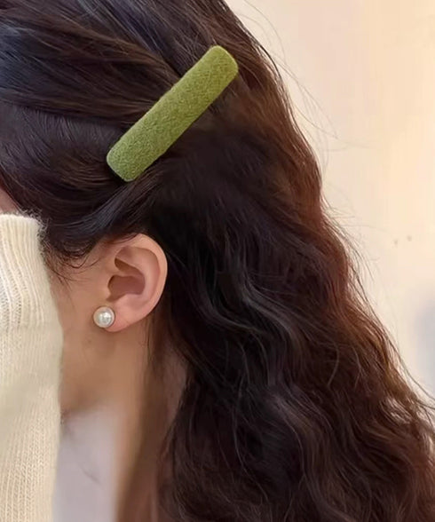 ウール調ヘアクリップ2点セットスリーピン フェルト風前髪クリップ跡がつかない 大人可愛いパッチンピンシンプル おしゃれヘアアクセサリーレトロ髪飾り起毛素材ヘアピン 83TTONG-001