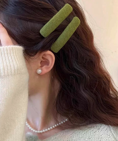 ウール調ヘアクリップ2点セットスリーピン フェルト風前髪クリップ跡がつかない 大人可愛いパッチンピンシンプル おしゃれヘアアクセサリーレトロ髪飾り起毛素材ヘアピン 83TTONG-001