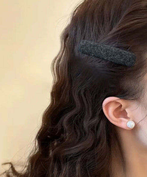 ウール調ヘアクリップ2点セットスリーピン フェルト風前髪クリップ跡がつかない 大人可愛いパッチンピンシンプル おしゃれヘアアクセサリーレトロ髪飾り起毛素材ヘアピン 83TTONG-001