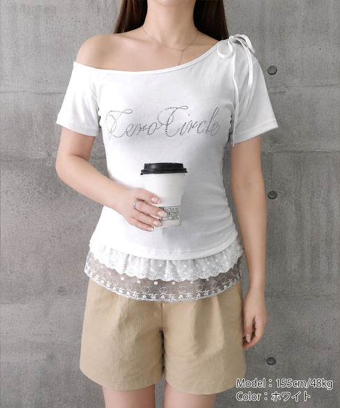 オフショルTロゴtシャツ肩リボントップス ワンショルダーカットソー ラインストーンロゴ 半袖カットソー 韓国風Tシャツ バレエコアY2Kトップス レースフリル夏服 83YICHANG-001