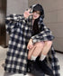 チェック柄フーデッドシャツレディース秋冬 微起毛BIGフードシャツ オーバーサイズシャツジャケット ミディアム丈レトロチェックシャツ ゆったりこなれ感秋服アウター 83YIGULI-001