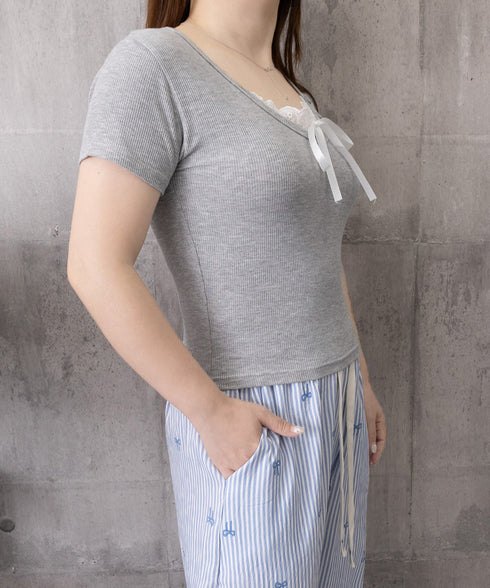 レースレイヤードテレコTシャツ着やせ夏服 レディース ヘンリーネック 半袖トップスショート丈 コンパクトリボンtシャツ大人可愛いニットソーUネック タイトトップス 83YIKELI-006