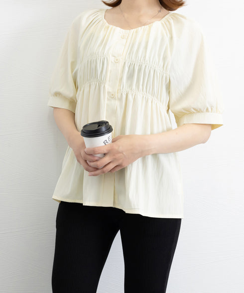 半袖シャツブラウス シャーリングトップス レディース パフスリーブブラウス 体型カバー ゆったり 大人可愛い 前開きブラウス お洒落 着やせ ラグランスリーブ夏服 84DLV-012