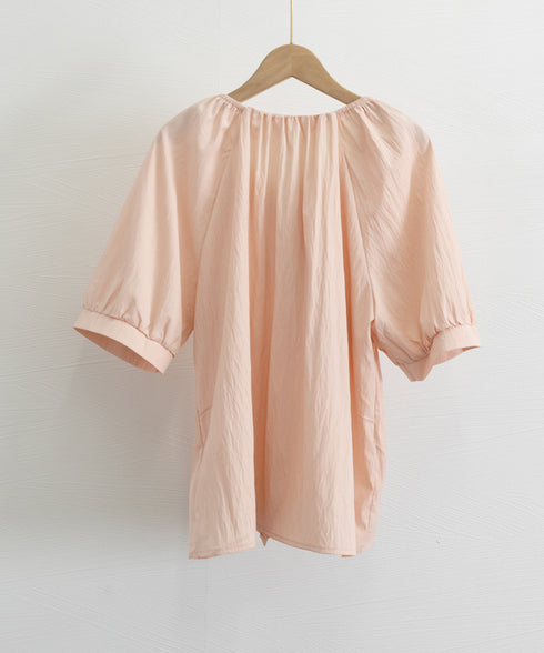 半袖シャツブラウス シャーリングトップス レディース パフスリーブブラウス 体型カバー ゆったり 大人可愛い 前開きブラウス お洒落 着やせ ラグランスリーブ夏服 84DLV-012