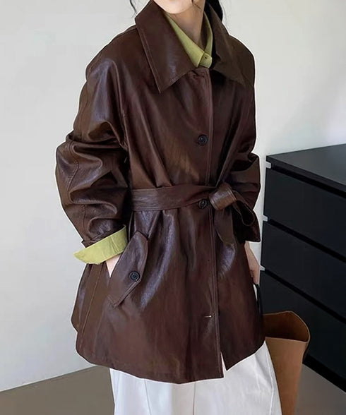 エコレザーロングジャケット韓国風アウター レディースウエストマークフェイクレザージャケット 合皮テーラードジャケットお洒落 ベルト付きアウター秋冬 カジュアル上着 84JINGYI-002