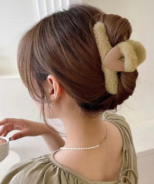 ヘアクリップ 韓国 ファーバンスクリップ 大人可愛い ふわふわ ヘアアクセサリー お洒落 髪留め ハーフアップ まとめ髪 便利グッズ ハート髪飾り 秋冬 きれいめ 84JLIAO-001