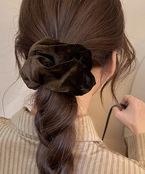ベロアシュシュ大人可愛いヘアアクセサリー ベルベット質感髪留め 光沢感シュシュ柔らかい 簡単まとめ髪 大人可愛いビッグヘアゴム 韓国風 ポニーテールアクセ秋冬人気 84JULI-001