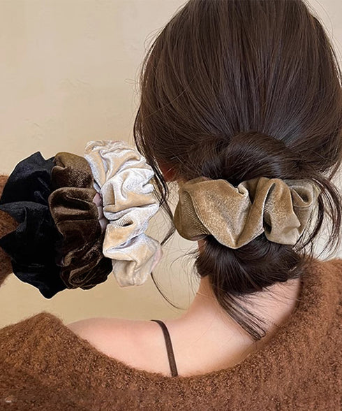 ベロアシュシュ大人可愛いヘアアクセサリー ベルベット質感髪留め 光沢感シュシュ柔らかい 簡単まとめ髪 大人可愛いビッグヘアゴム 韓国風 ポニーテールアクセ秋冬人気 84JULI-001