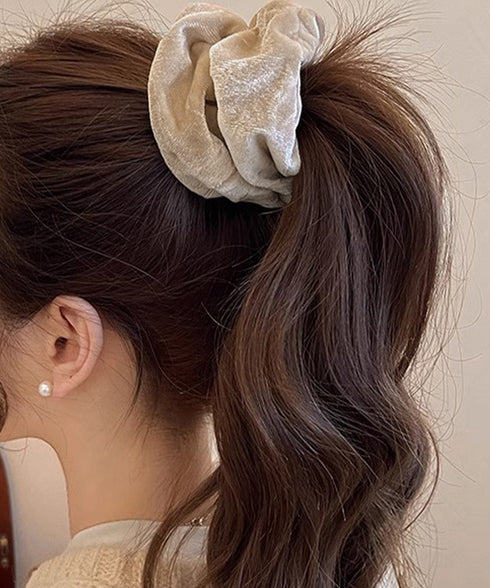 ベロアシュシュ大人可愛いヘアアクセサリー ベルベット質感髪留め 光沢感シュシュ柔らかい 簡単まとめ髪 大人可愛いビッグヘアゴム 韓国風 ポニーテールアクセ秋冬人気 84JULI-001