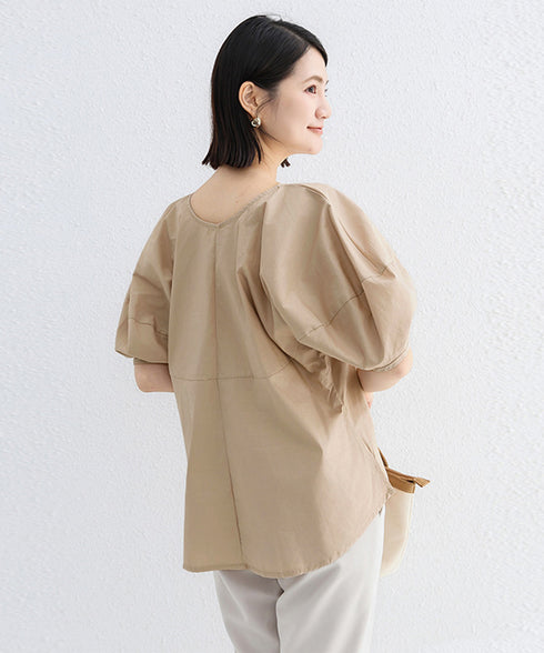 パフスリーブ ブラウス 半袖 レディース ぽわん袖 フェミニントップス ゆったり サイドスリット ラウンドネックプルオーバー 無地 オフィスカジュアル 体型カバー 84KAILI-002