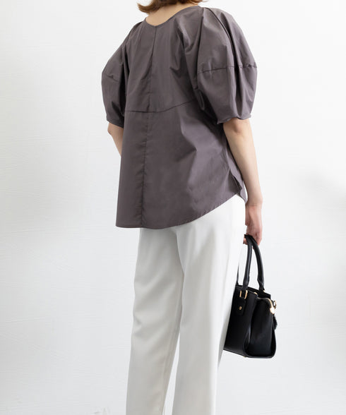 パフスリーブ ブラウス 半袖 レディース ぽわん袖 フェミニントップス ゆったり サイドスリット ラウンドネックプルオーバー 無地 オフィスカジュアル 体型カバー 84KAILI-002