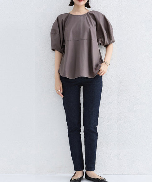 パフスリーブ ブラウス 半袖 レディース ぽわん袖 フェミニントップス ゆったり サイドスリット ラウンドネックプルオーバー 無地 オフィスカジュアル 体型カバー 84KAILI-002