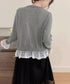 レース切り替えニットカーディガン長袖秋冬 レディース クルーネックニット フェミニンニットトップス パール調ボタン 大人かわいいレイヤード風セーターウエストリボン 84MEIRJ-022