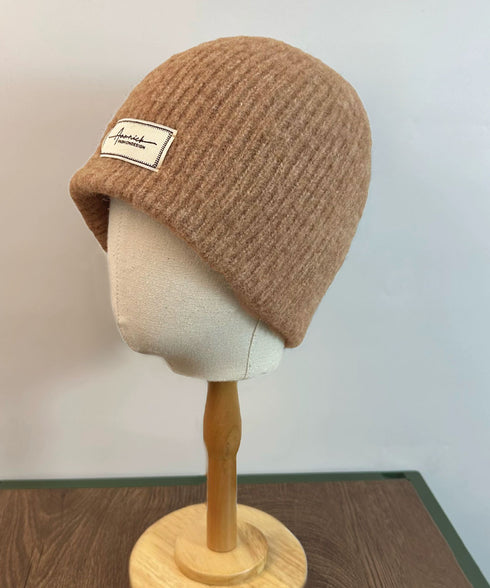 ロゴニット帽子レディース ニットキャップ おしゃれ リブニットビーニー ワンポイント秋冬帽子 防風防寒 小顔ぼうし あったか 韓国風 お出掛け防寒グッズワッチ帽子 84RUINENG-001