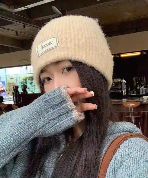 ロゴニット帽子レディース ニットキャップ おしゃれ リブニットビーニー ワンポイント秋冬帽子 防風防寒 小顔ぼうし あったか 韓国風 お出掛け防寒グッズワッチ帽子 84RUINENG-001