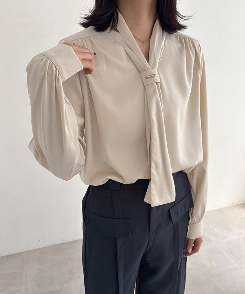 ボウタイ ブラウス レディース Vネック 韓国上品 スカーフタイブラウス オフィスカジュアル トップス 大人女性 とろみシャツ通勤長袖シャツブラウス 30代40代 84TIANHEYT-012