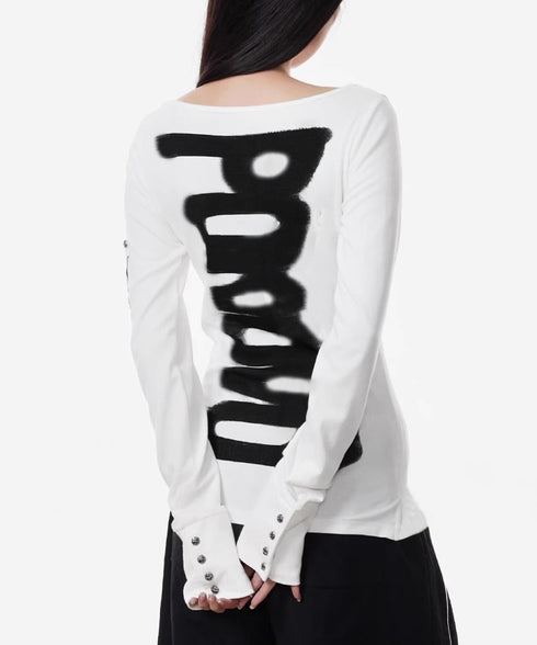 英字ロゴTシャツ オフショルダートップス 前後2way肩出しtシャツ長袖 レディース イラストtシャツ ブラッシュプリントトップス韓国風 ストリートガーリーY2K 84YYXC-001