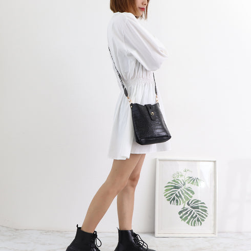 ミニショルダーバッグ クロコ型押し 春夏 韓国風 ミニバッグ レディース 大人可愛い 斜め掛け かばん 小さめ おしゃれ 肩掛けカバン フェイクレザー プチプラ 84ZHAOK-001